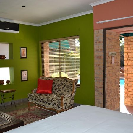 Boga Legaba Guest House&Conference Centre Mafikeng Extérieur photo