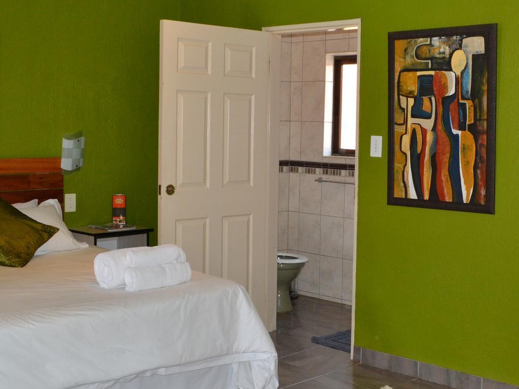 Boga Legaba Guest House&Conference Centre Mafikeng Chambre photo