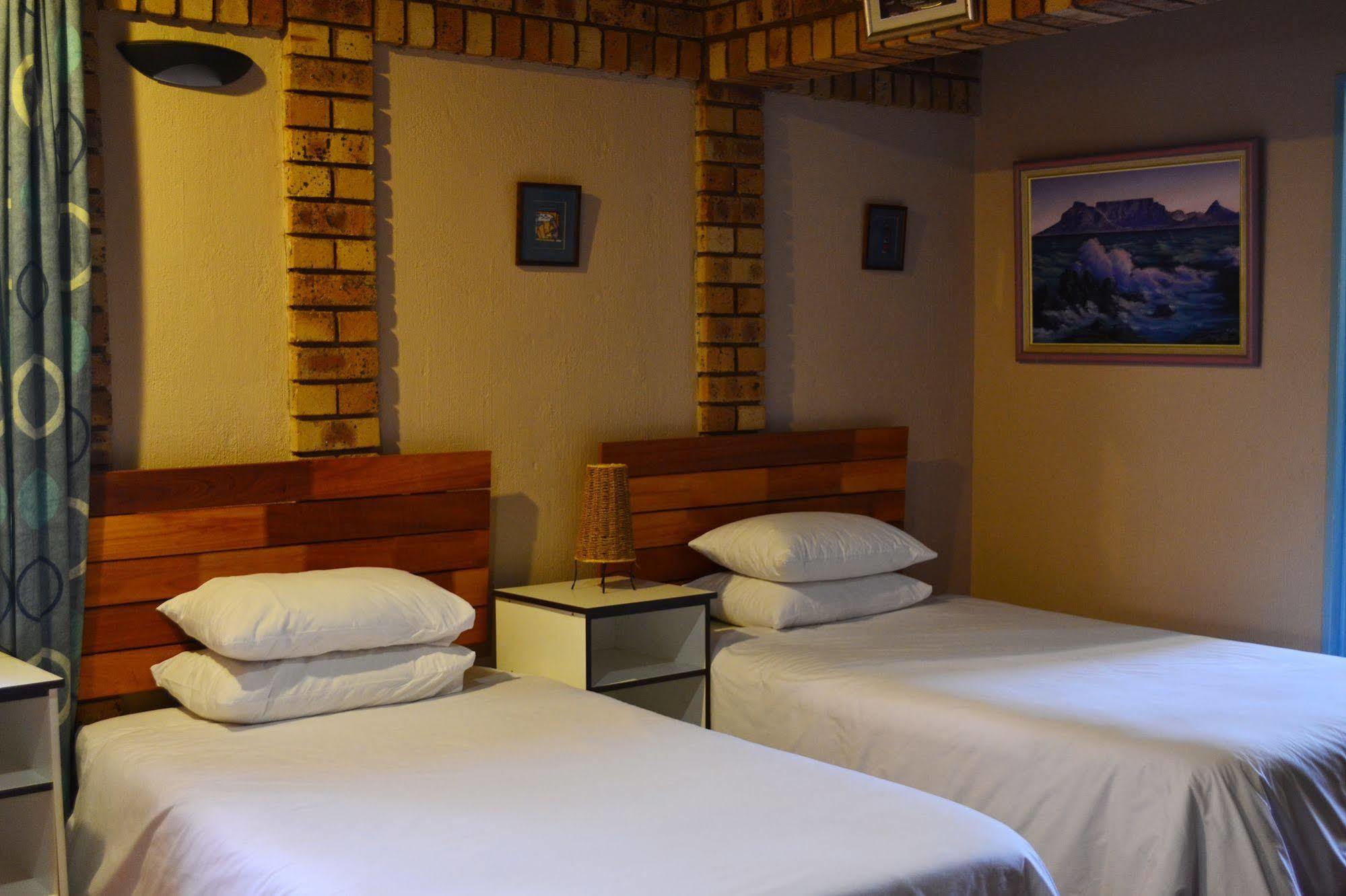 Boga Legaba Guest House&Conference Centre Mafikeng Extérieur photo