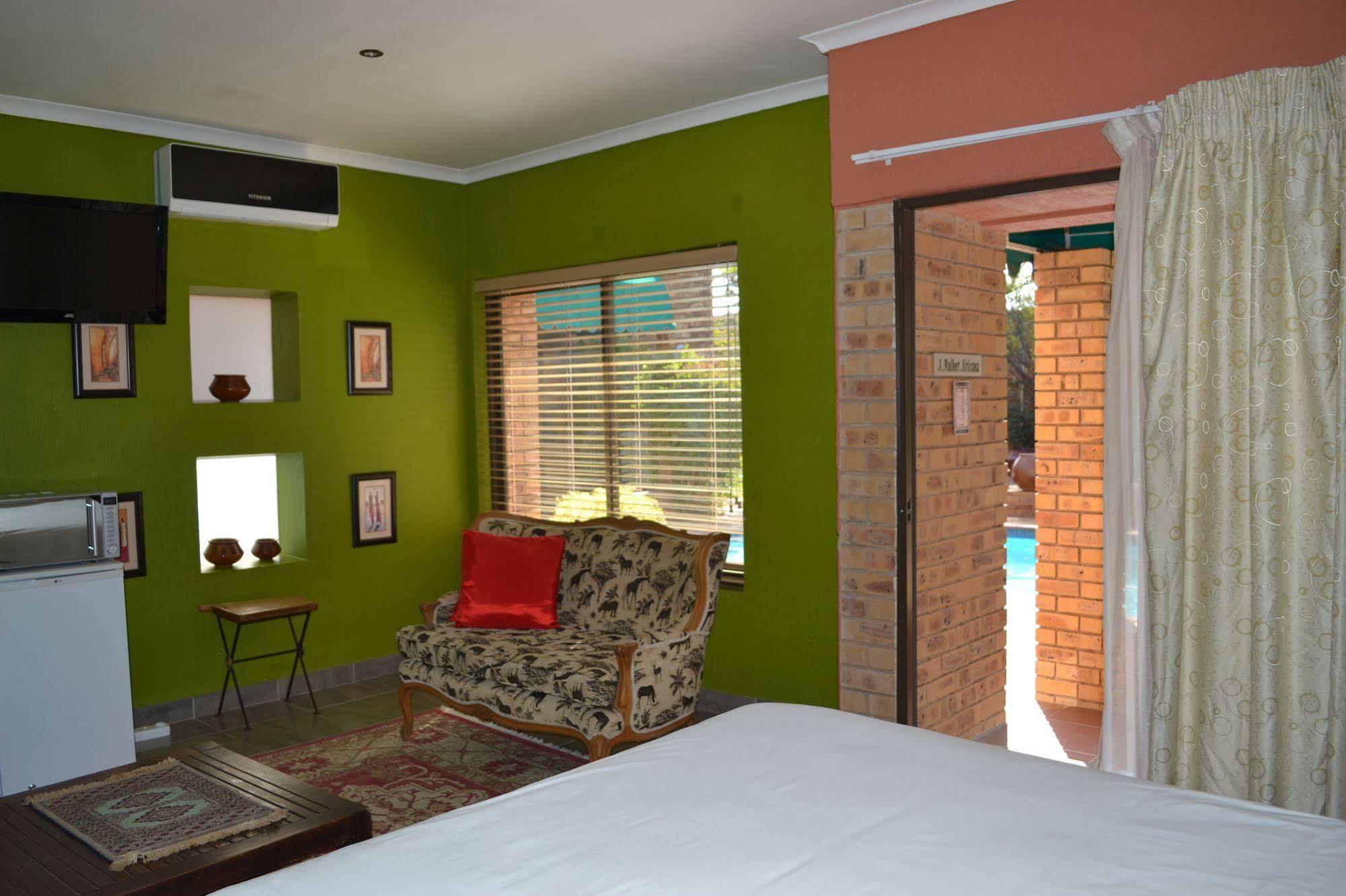 Boga Legaba Guest House&Conference Centre Mafikeng Extérieur photo
