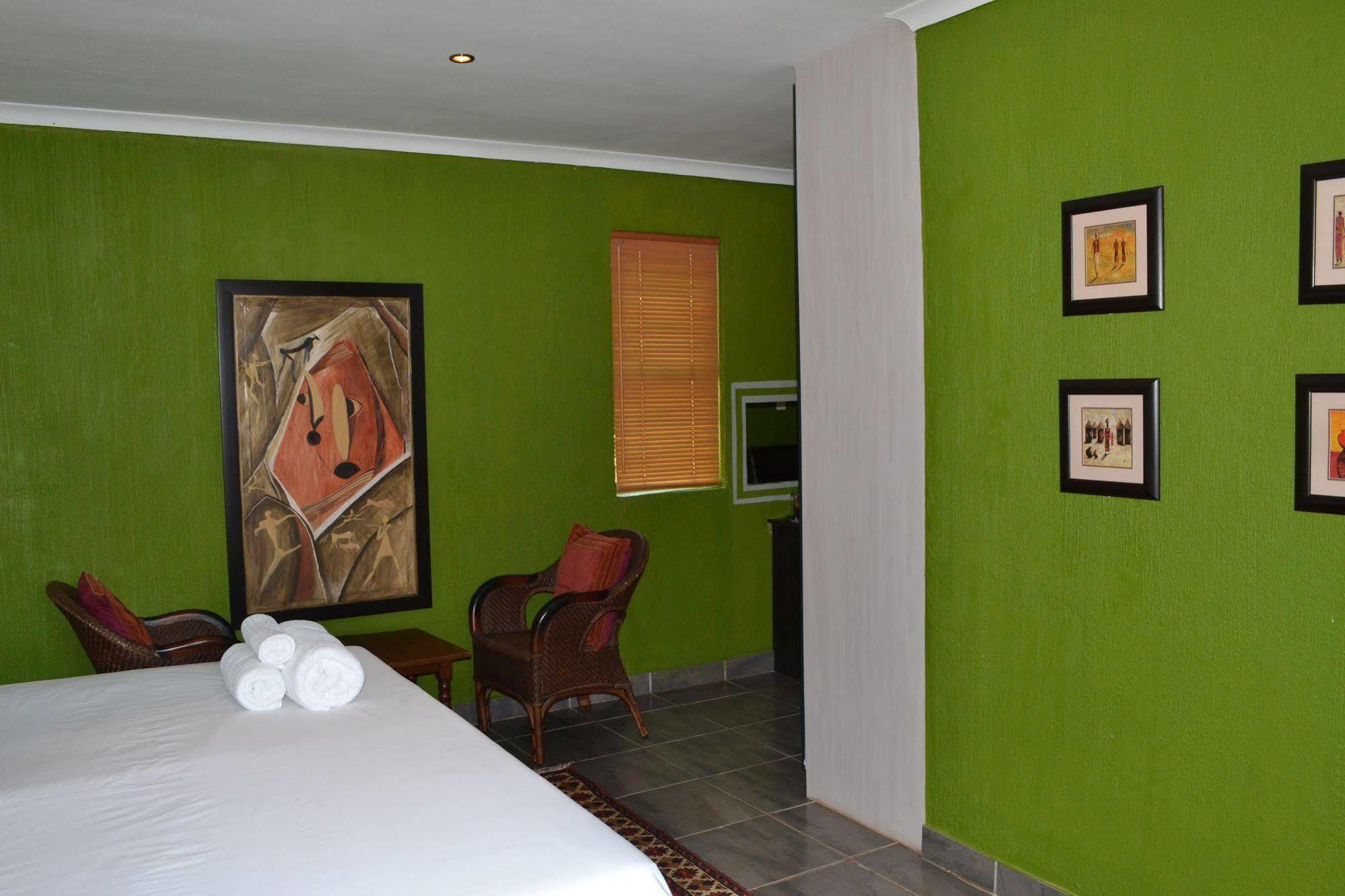 Boga Legaba Guest House&Conference Centre Mafikeng Extérieur photo